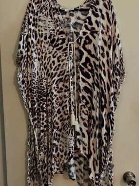 Vintage Havana Black and Cream Leopard-Print Top